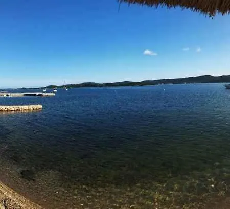 In - Biograd Riviera 53916 Турань